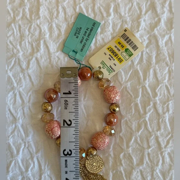 Beaded Stretch Bracelet w/ Gold Charms – Pink & Gold (Imperfection on tassel) - Picture 8 of 8